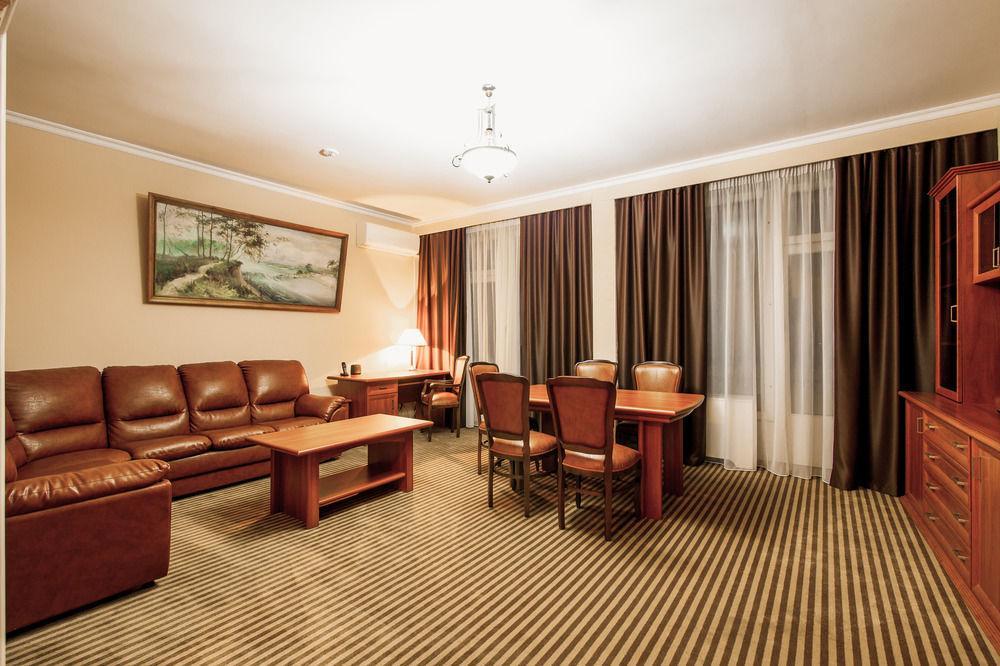 Codru Hotel Кишинів Екстер'єр фото