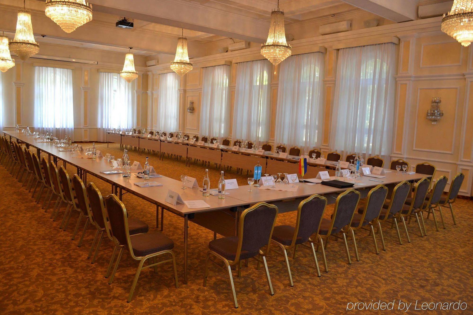 Codru Hotel Кишинів Екстер'єр фото